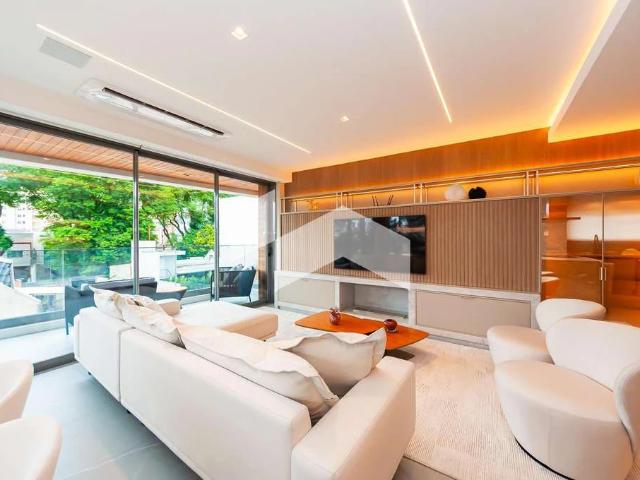 Apartamento para Locação em Curitiba/PR Água Verde 3 Quartos