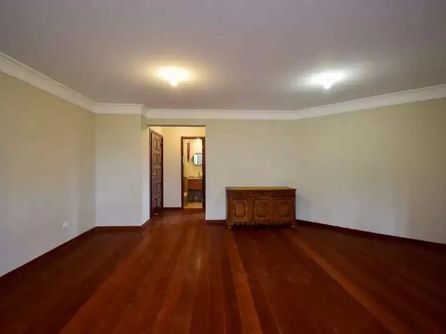 Apartamento para Locação em Curitiba/PR Água Verde 3 Quartos