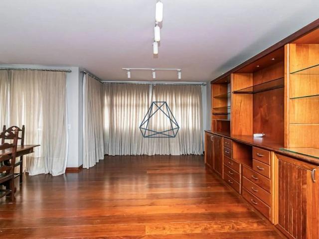 Apartamento para Locação em Curitiba/PR Água Verde 3 Quartos