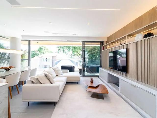 Apartamento para Locação em Curitiba/PR Água Verde 3 Quartos