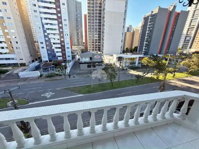 Apartamento para Locação em Curitiba/PR Água Verde 3 Quartos