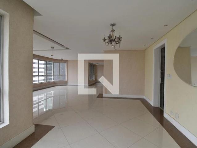 Apartamento para Locação em Curitiba/PR Água Verde 4 Quartos
