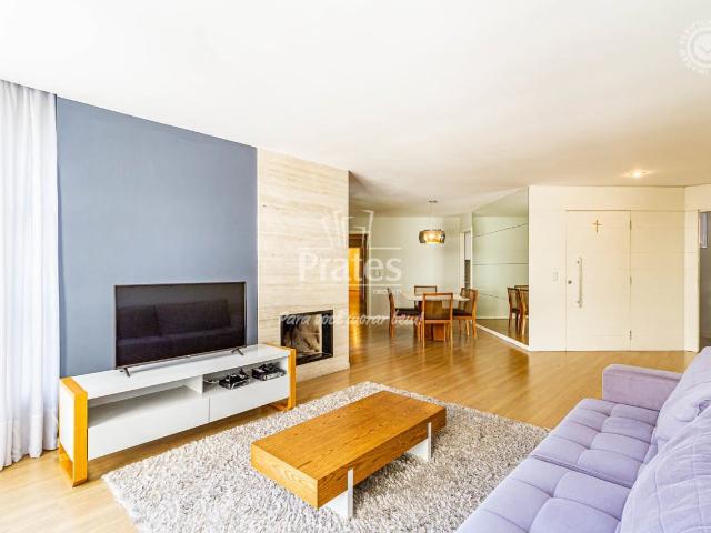 Apartamento para Locação em Curitiba/PR Água Verde 4 Quartos