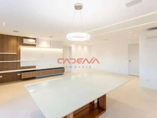 Apartamento para Locação em Curitiba/PR Água Verde 4 Quartos