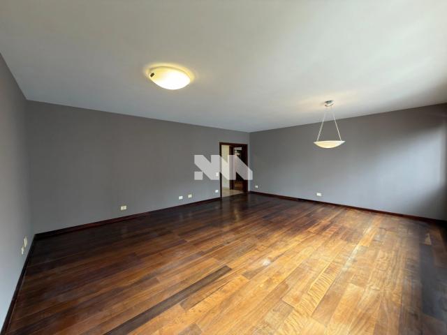 Apartamento para Locação em Curitiba/PR Água Verde 4 Quartos