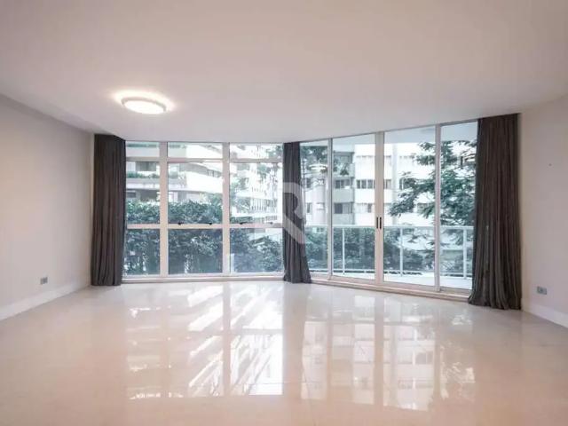 Apartamento para Locação em Curitiba/PR Água Verde 4 Quartos