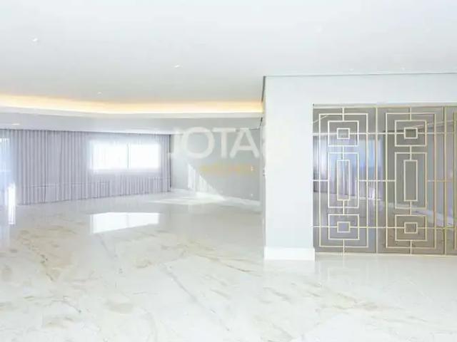 Apartamento para Locação em Curitiba/PR Água Verde 4 Quartos