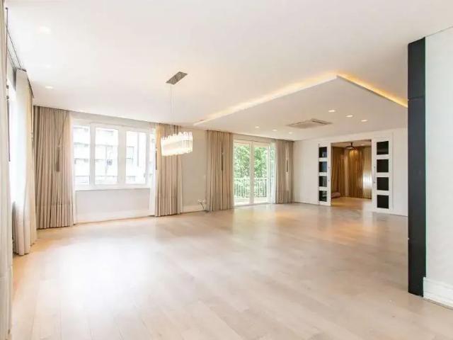 Apartamento para Locação em Curitiba/PR Batel 3 Quartos
