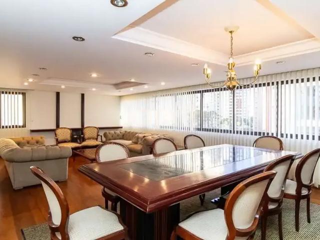Apartamento para Locação em Curitiba/PR Cabral 4 Quartos