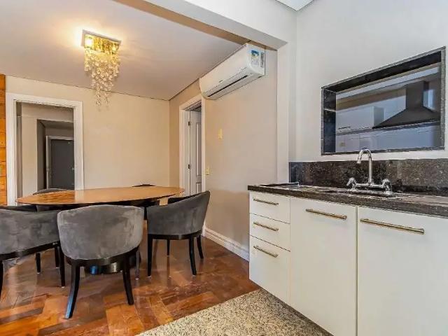 Apartamento para Locação em Curitiba/PR Cabral 4 Quartos