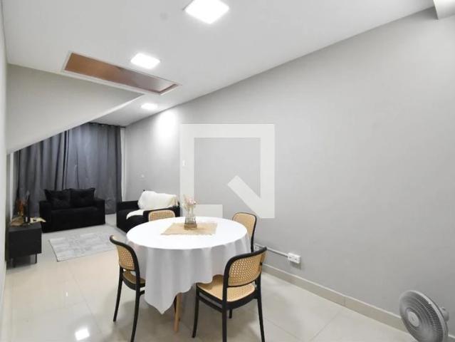Apartamento para Locação em Curitiba/PR Centro 2 Quartos