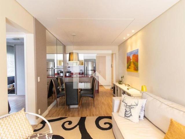 Apartamento para Locação em Curitiba/PR Centro 2 Quartos