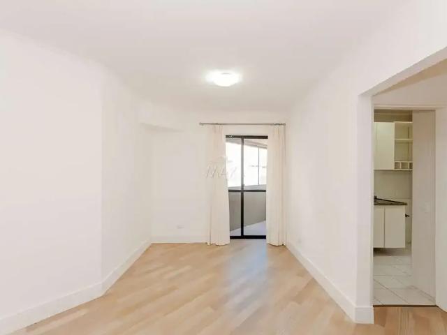 Apartamento para Locação em Curitiba/PR Centro 2 Quartos
