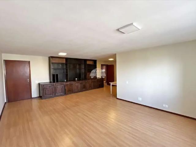 Apartamento para Locação em Curitiba/PR Centro 3 Quartos
