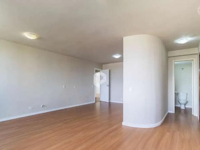 Apartamento para Locação em Curitiba/PR Centro Cívico 3 Quartos