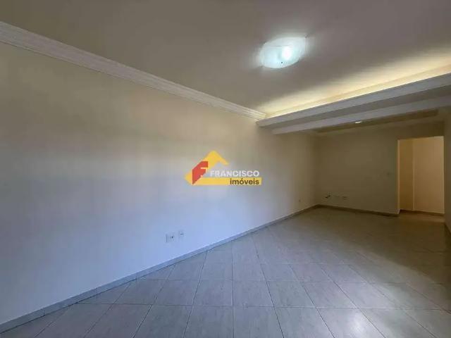 Apartamento para Locação em Divinópolis/MG Centro 3 Quartos