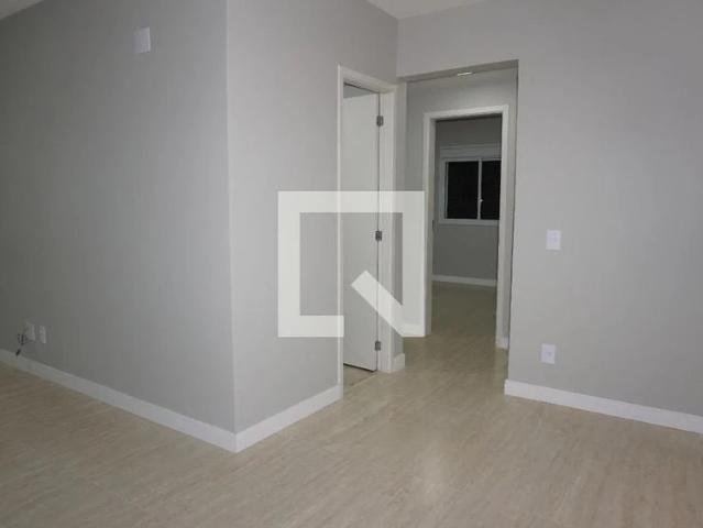 Apartamento para Locação em Embu das Artes/SP Jardim dos Oliveiras 4 Quartos