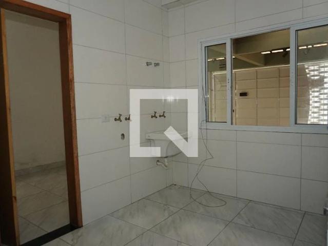 Apartamento para Locação em Embu das Artes/SP Jardim Santo Eduardo 1 Quartos