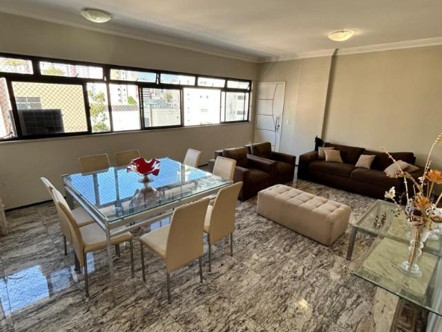Apartamento para Locação em Fortaleza/CE Meireles 4 Quartos