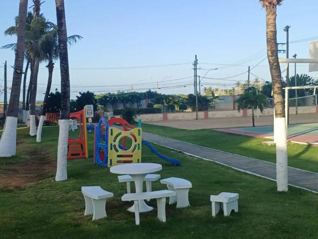 Apartamento para Locação em Fortaleza/CE Praia do Futuro II 2 Quartos