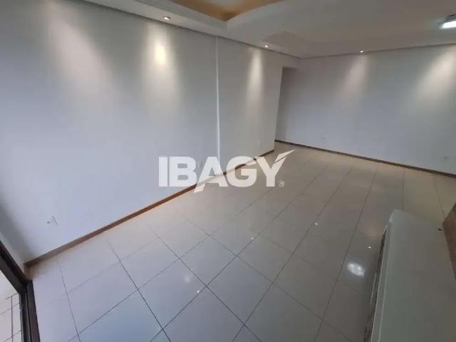 Apartamento para Locação em Florianópolis/SC Coqueiros 3 Quartos