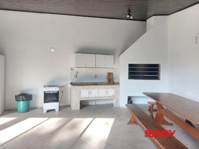 Apartamento para Locação em Florianópolis/SC Córrego Grande 3 Quartos