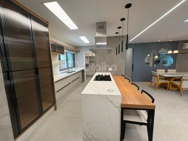 Apartamento para Locação em Florianópolis/SC Cacupé 3 Quartos