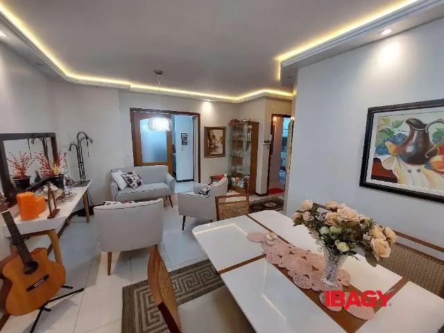 Apartamento para Locação em Florianópolis/SC Canto 4 Quartos
