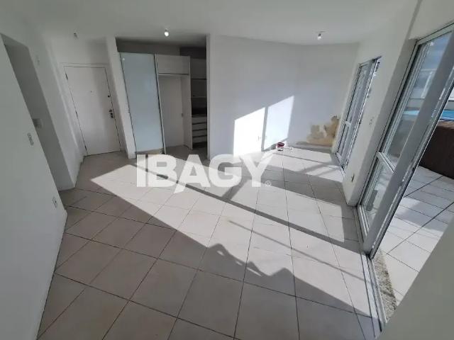 Apartamento para Locação em Florianópolis/SC Capoeiras 3 Quartos