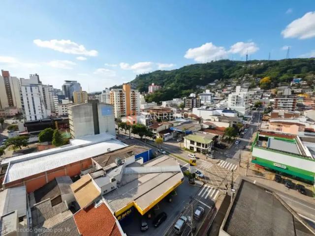 Apartamento para Locação em Florianópolis/SC Centro 2 Quartos
