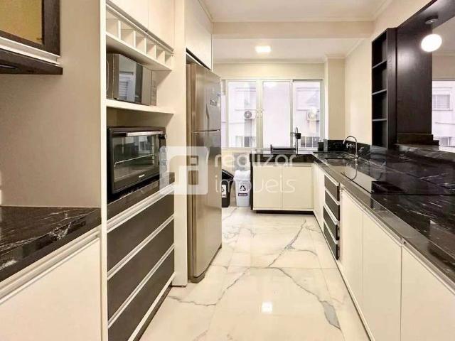 Apartamento para Locação em Florianópolis/SC Centro 2 Quartos