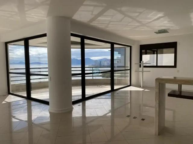 Apartamento para Locação em Florianópolis/SC Centro 3 Quartos