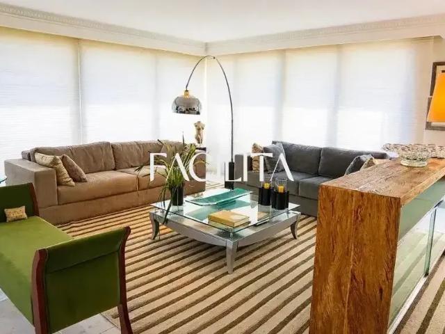 Apartamento para Locação em Florianópolis/SC Centro 4 Quartos