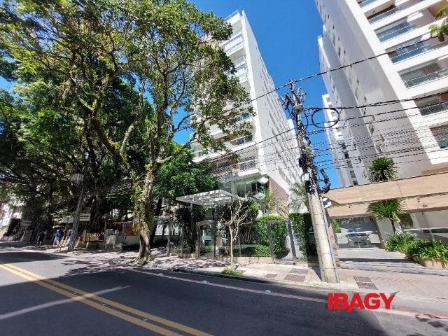 Apartamento para Locação em Florianópolis/SC Centro 4 Quartos