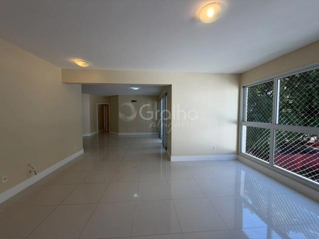 Apartamento para Locação em Florianópolis/SC Centro 4 Quartos