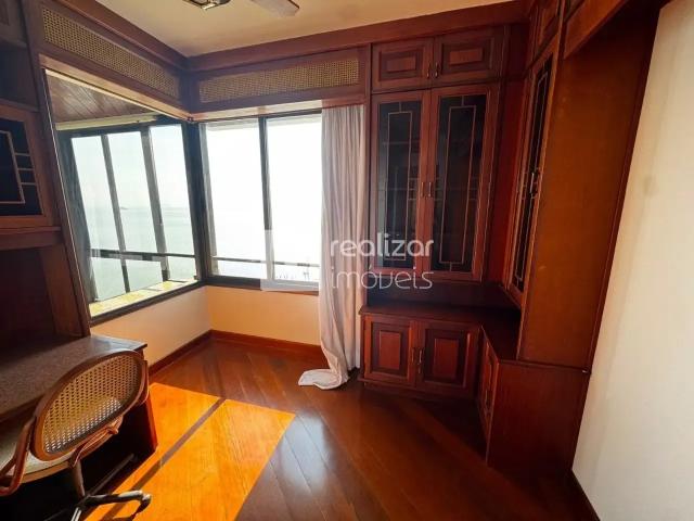 Apartamento para Locação em Florianópolis/SC Agronômica 4 Quartos