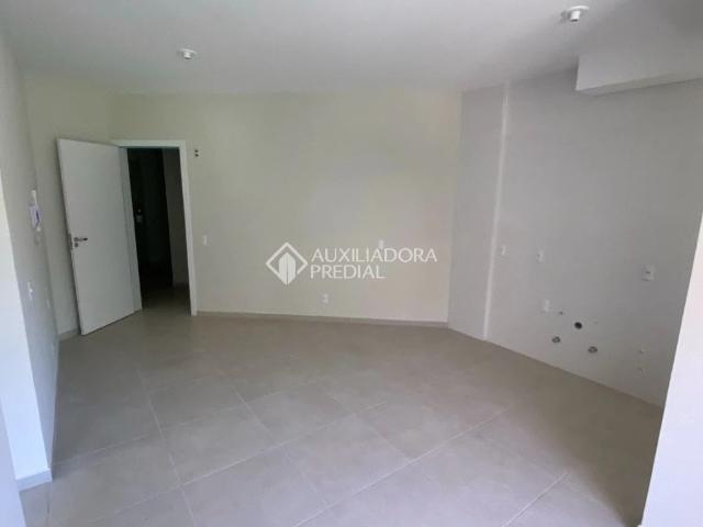 Apartamento para Locação em Florianópolis/SC Itacorubi 2 Quartos