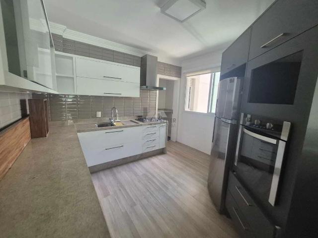 Apartamento para Locação em Florianópolis/SC Itacorubi 4 Quartos