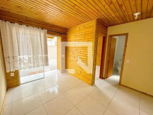 Apartamento para Locação em Florianópolis/SC São João do Rio Vermelho 2 Quartos