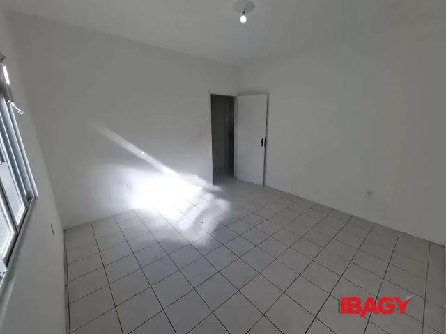 Apartamento para Locação em Florianópolis/SC Saco dos Limões 1 Quartos