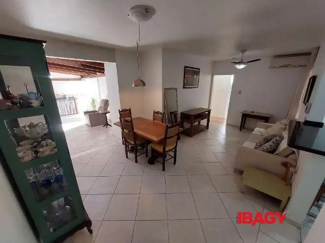 Apartamento para Locação em Florianópolis/SC Trindade 3 Quartos