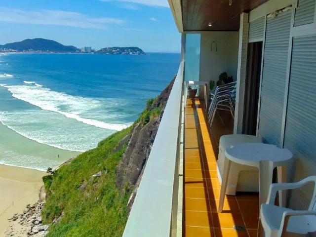Apartamento para Locação em Guarujá/SP Pitangueiras 3 Quartos