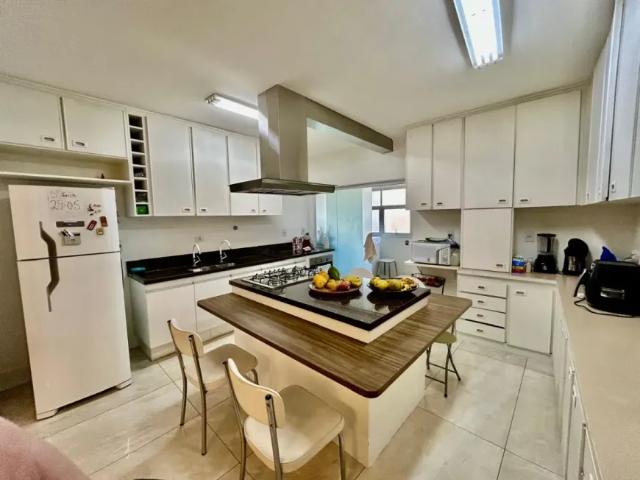 Apartamento para venda em Indianópolis com 3 quartos, sendo 1 suíte, 140m²