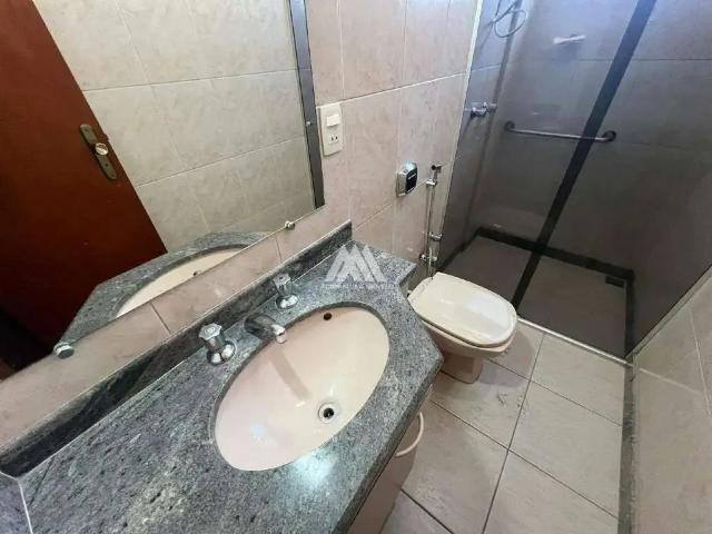 Apartamento para Locação em Itaúna/MG Centro 4 Quartos