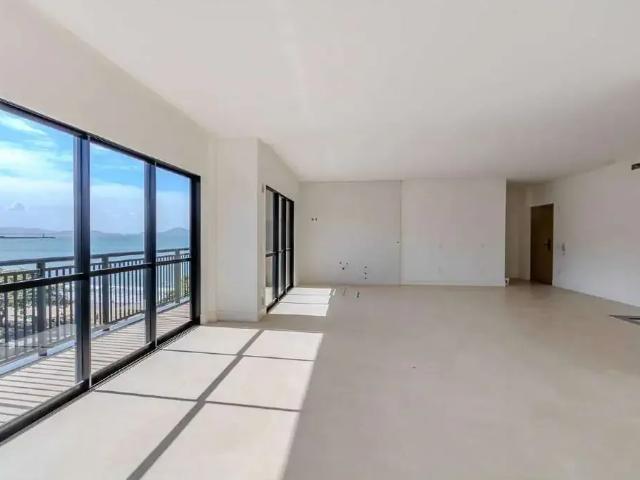 Apartamento para Locação em Itajaí/SC Cabeçudas 3 Quartos