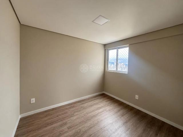 Apartamento para Locação em Itajaí/SC São João 3 Quartos