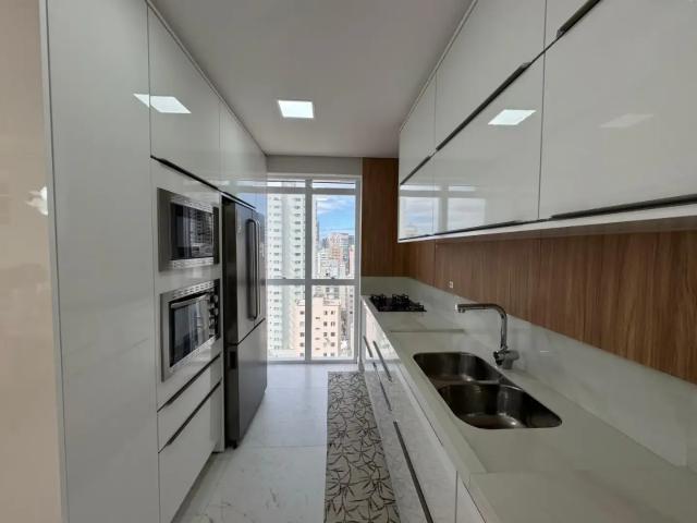 Apartamento para Locação em Itapema/SC Meia Praia 4 Quartos