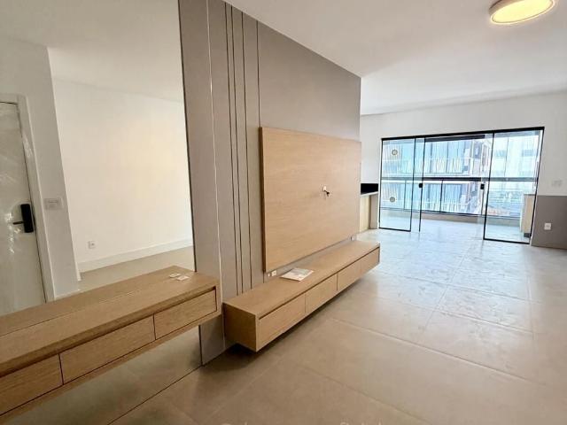 Apartamento para Locação em Itapema/SC Meia Praia 4 Quartos