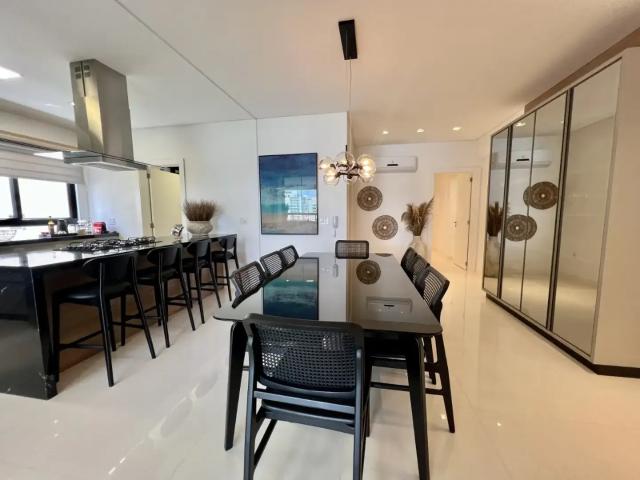 Apartamento para Locação em Itapema/SC Meia Praia 4 Quartos