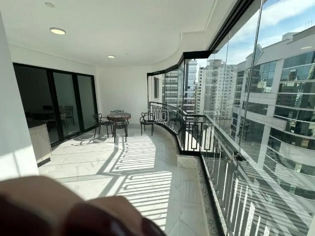 Apartamento para Locação em Itapema/SC Meia Praia 4 Quartos
